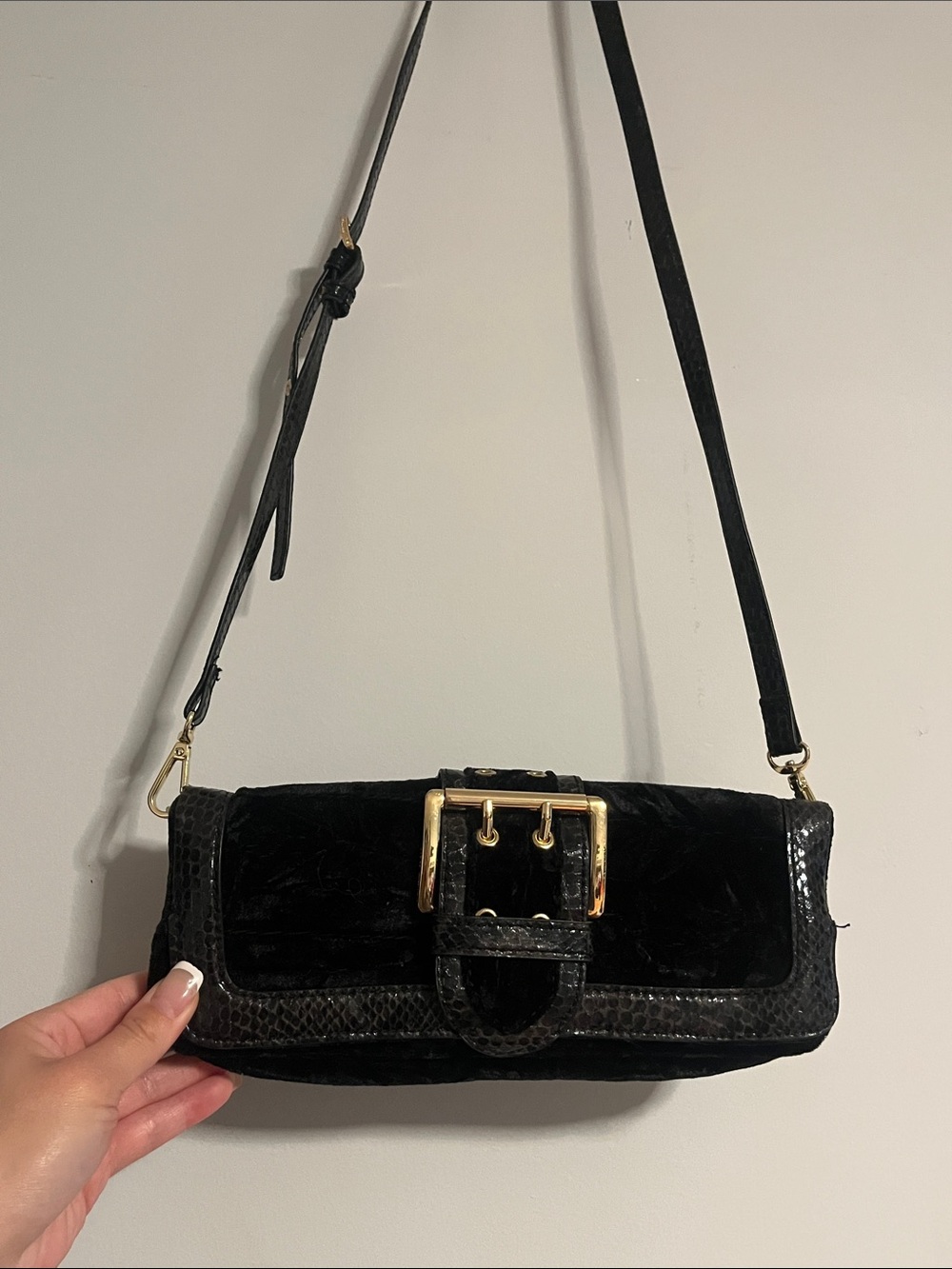 Steve Madden Y2K Style Black Shoulder Bag with Gold Buckle